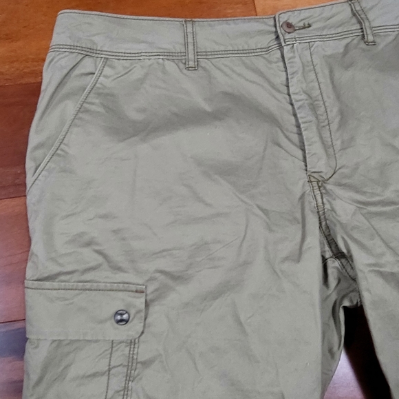 Jeremiah Cargo Shorts - Picture 2 of 7